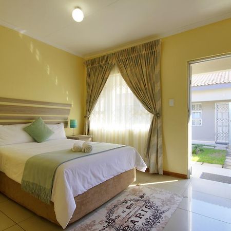 Minilitha Lodge Richards Bay Esterno foto