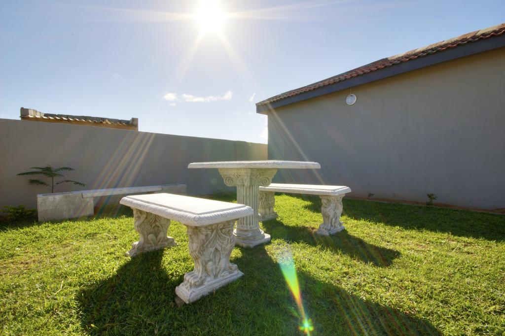 Minilitha Lodge Richards Bay Esterno foto